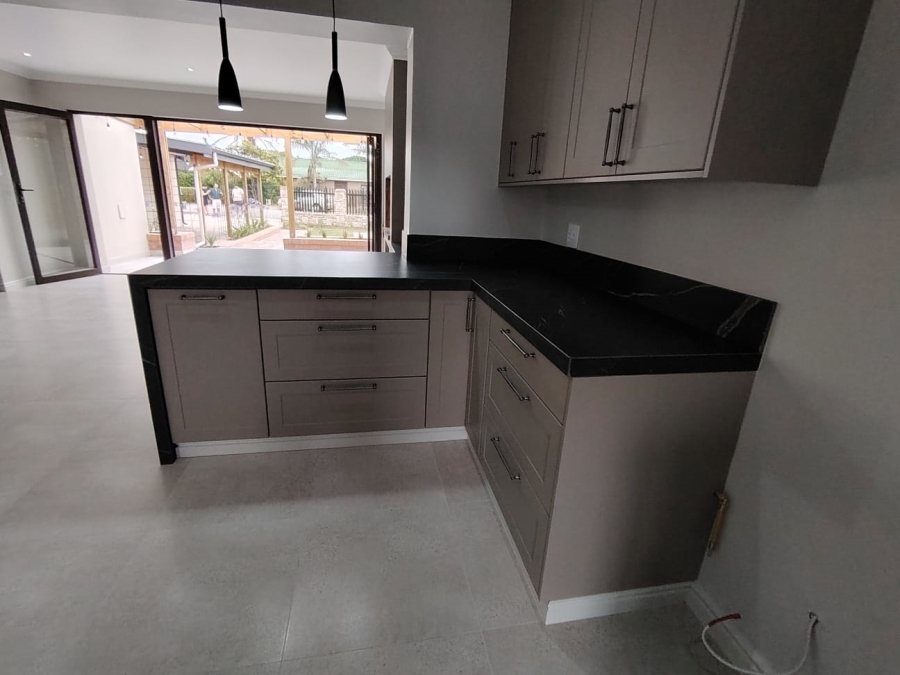 3 Bedroom Property for Sale in Hartenbos Central Western Cape